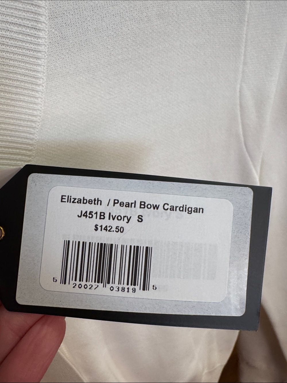Alezza Paris White V-Neck Bow Button Cardigan - Picture 4 of 5